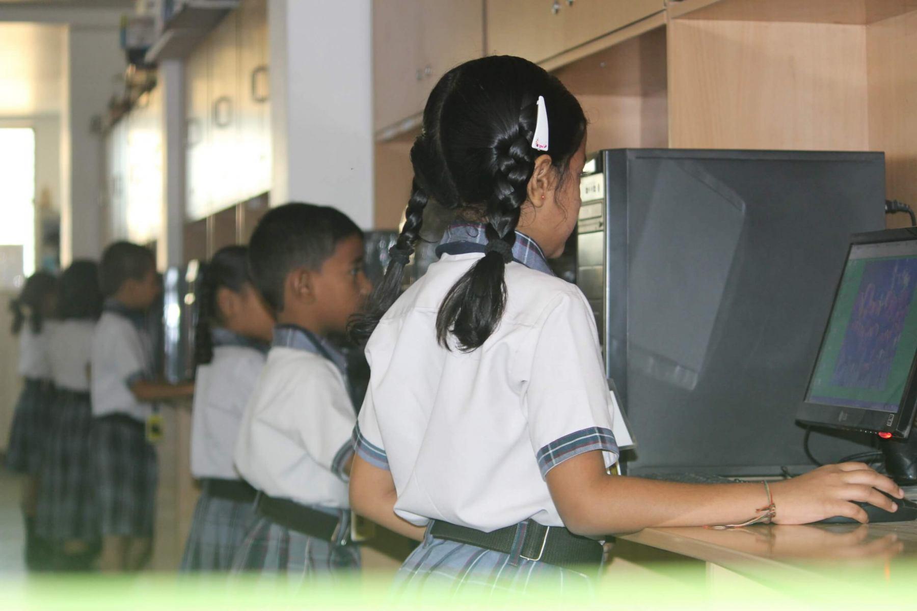 Computer Lab photo 2